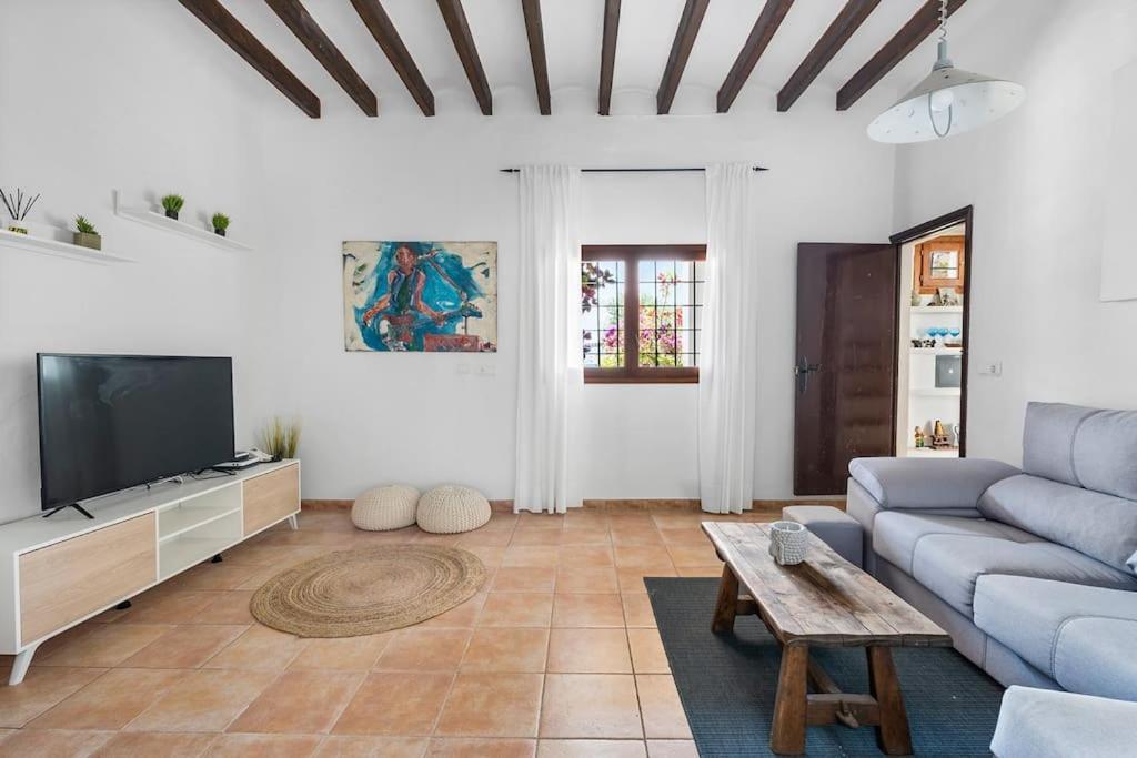 8 Guests Large Villa Near Bossa Beaches & Airport San José Dış mekan fotoğraf